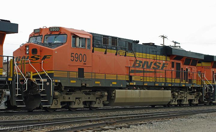 BNSF 5900 - ES44AC.jpg